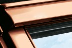 Außenansicht des VELUX Dachfensters in Kupfer
