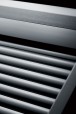 Detail: VELUX Rollladen in Farboption 0000 Dunkelgrau / 0100 Kupfer