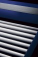 Detail: VELUX Rollladen in Farboption 0800 Alu Color blau